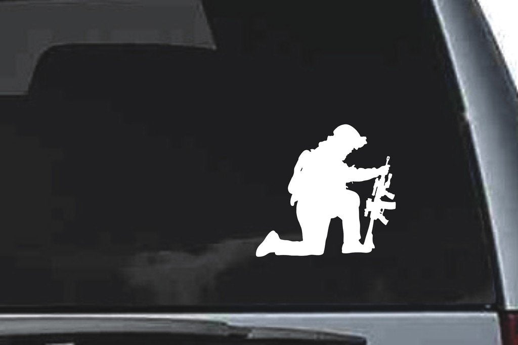 Picniva Soldier Sty5 Vinyl Car Window Decal, Approx 5 in