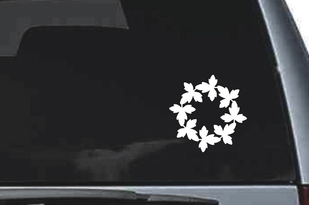Picniva Pointed Leaf Wreath Sty63 Vinyl Car Window Decal, Approx 5 in