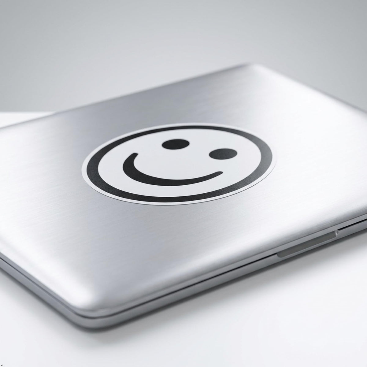 Decaltor Happy Face Vinyl Decal for Car Window Laptop, 3 in