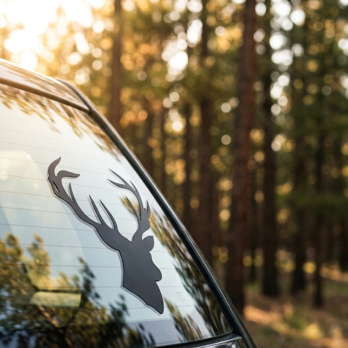 Decaltor Deer Head Wildlife Vinyl Decal for Car Window Laptop
